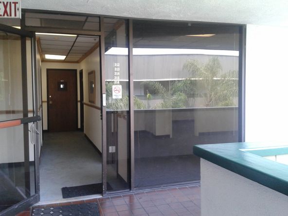 GREAT LAYOUT. RECEPTION, WORK SPACE, LARGE PRIVATE OFFICE